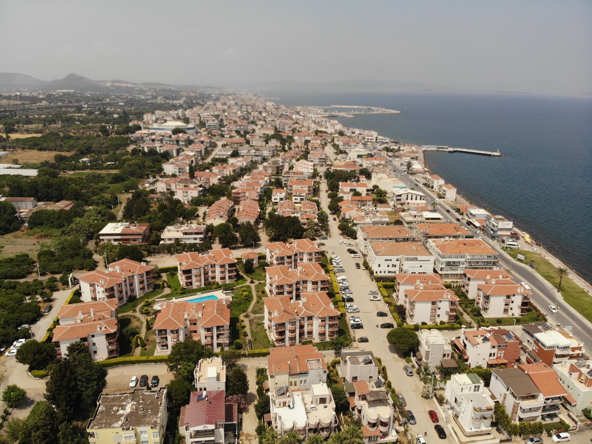Güzelbahçe kıyısı ve müstakil evler, havadan